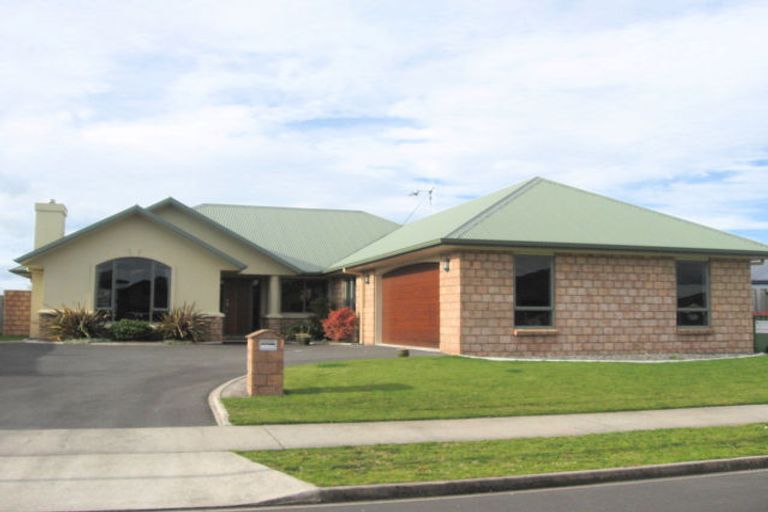 Photo of property in 13 Grace Avenue, Rototuna North, Hamilton, 3210