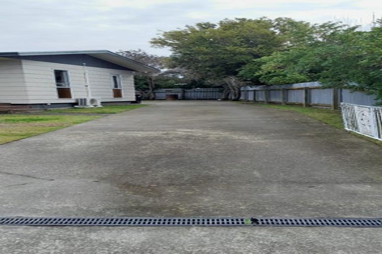 Photo of property in 80 Tait Drive, Greenmeadows, Napier, 4112