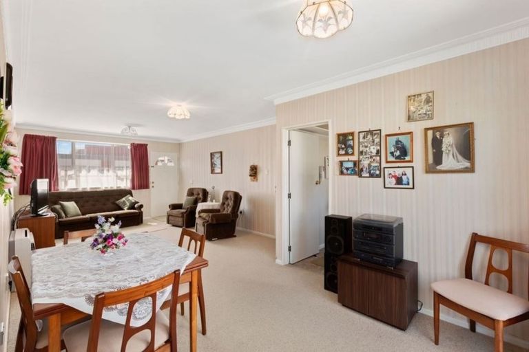 Photo of property in 2/382 Stokes Valley, Stokes Valley, Lower Hutt, 5019