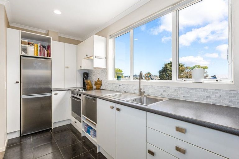 Photo of property in 25b Omar Street, Khandallah, Wellington, 6035