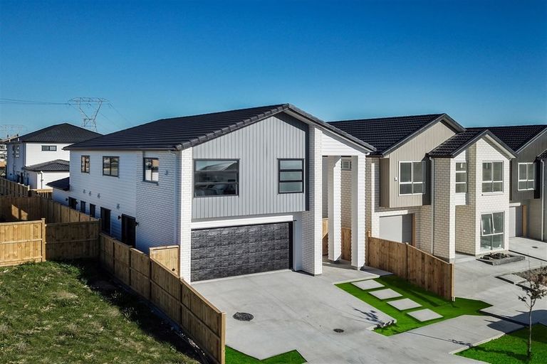 Photo of property in 4 Puruatanga Drive, Flat Bush, Auckland, 2019