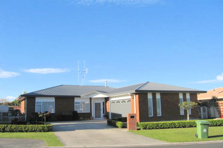 Photo of property in 6 James Henry Avenue, Papamoa Beach, Papamoa, 3118