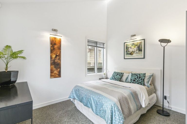 Photo of property in 100 Owhiro Bay Parade, Owhiro Bay, Wellington, 6023