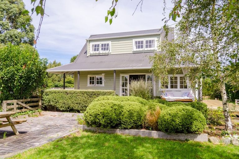 Photo of property in 77 Brooklyn Road, Carterton, 5713