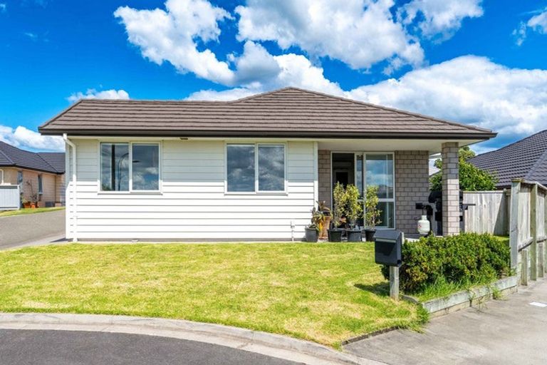 Photo of property in 32 Richardson Road, Omokoroa, 3114