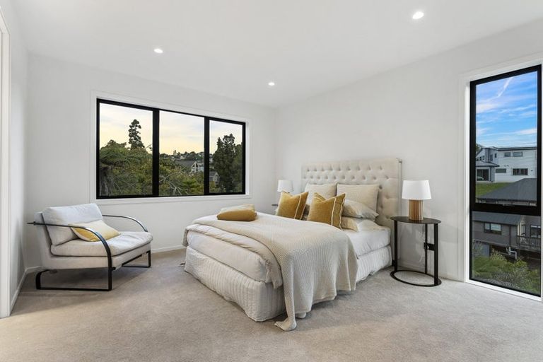 Photo of property in 28a Oliver Twist Avenue, Mellons Bay, Auckland, 2014