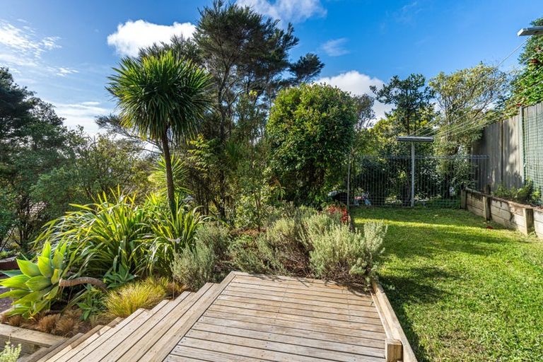 Photo of property in 3 Tranquil Glade, Hillcrest, Auckland, 0627