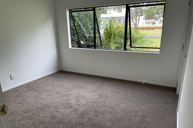 Photo of property in 2/14 Rakaia Rise, Clover Park, Auckland, 2019