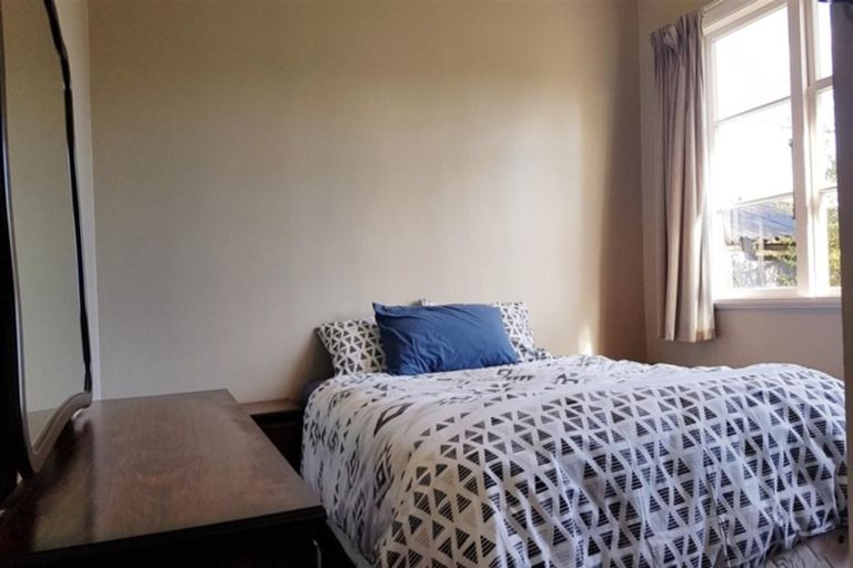 Photo of property in 21 Russell Street, Westport, 7825