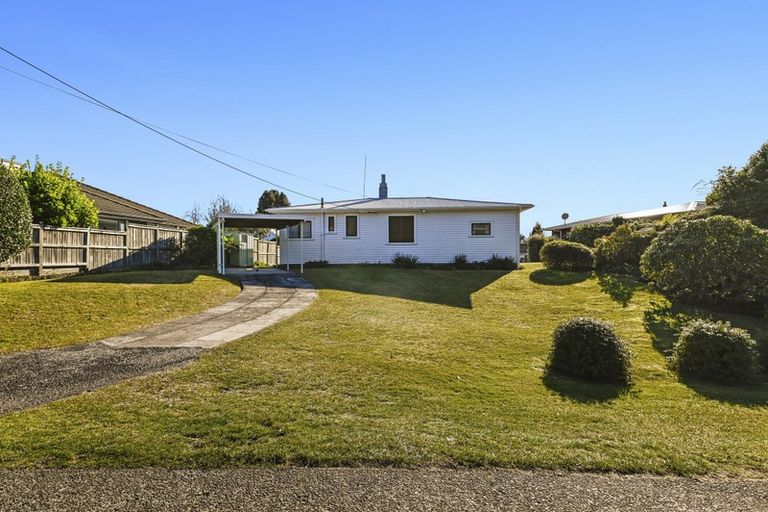 Photo of property in 17 Selwyn Road, Lynmore, Rotorua, 3010