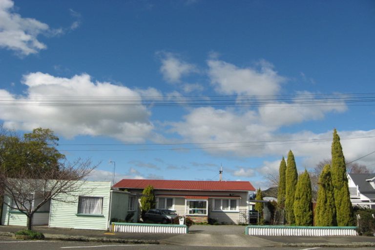 Photo of property in 44 Charlotte Street, Takapau, 4203