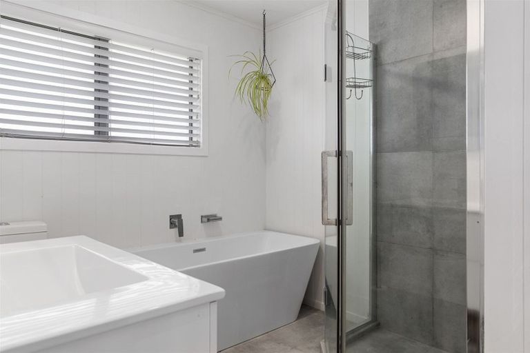 Photo of property in 1221 Papamoa Beach Road, Papamoa Beach, Papamoa, 3118