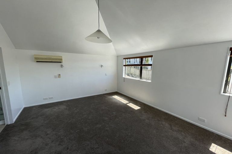 Photo of property in 941a East Coast Road, Torbay, Auckland, 0630