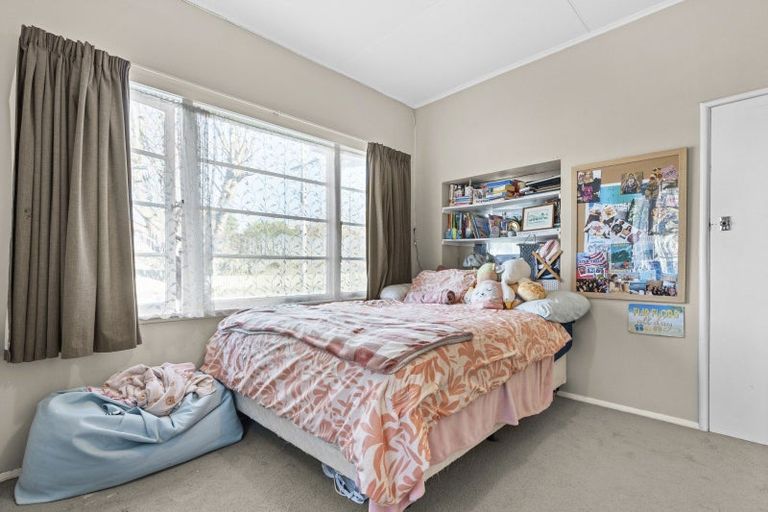 Photo of property in 72 Kent Street, Carterton, 5713