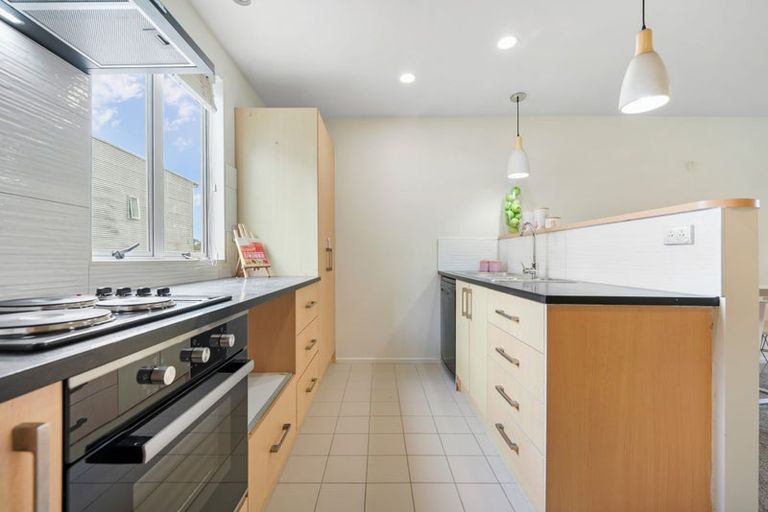 Photo of property in 435b West Coast Road, Glen Eden, Auckland, 0602