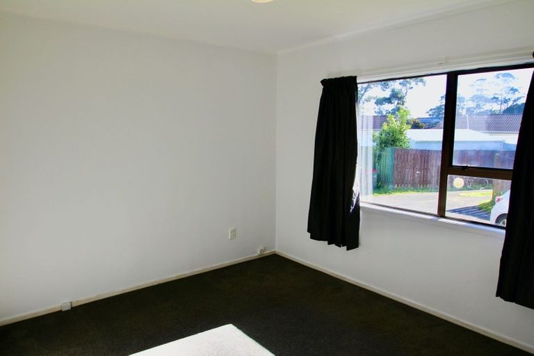 Photo of property in 2/12 Tamworth Close, Manurewa, Auckland, 2102