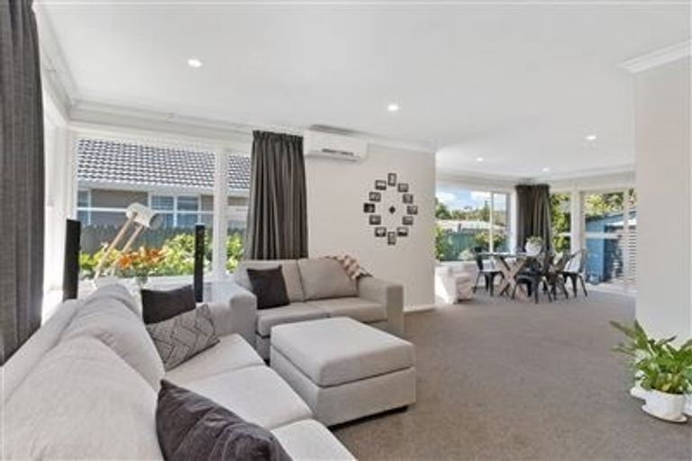 Photo of property in 16 Everest Street, Burnside, Christchurch, 8053