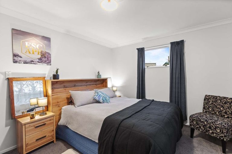 Photo of property in 42 Geraldine Crescent, Cloverlea, Palmerston North, 4412