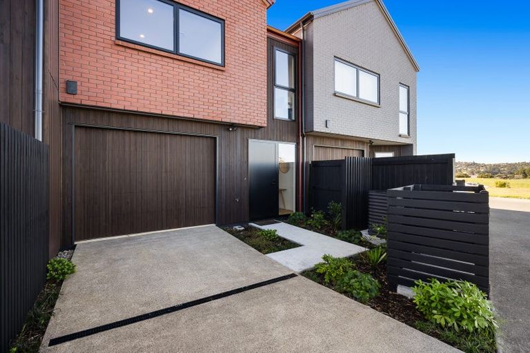 Photo of property in 113 Tahingamanu Road, Hobsonville, Auckland, 0616