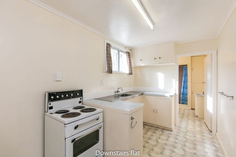 Photo of property in 56 Stewart Drive, Newlands, Wellington, 6037