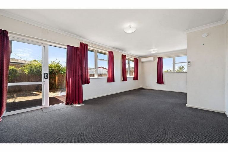 Photo of property in 23 James Drive, Woodend, 7610