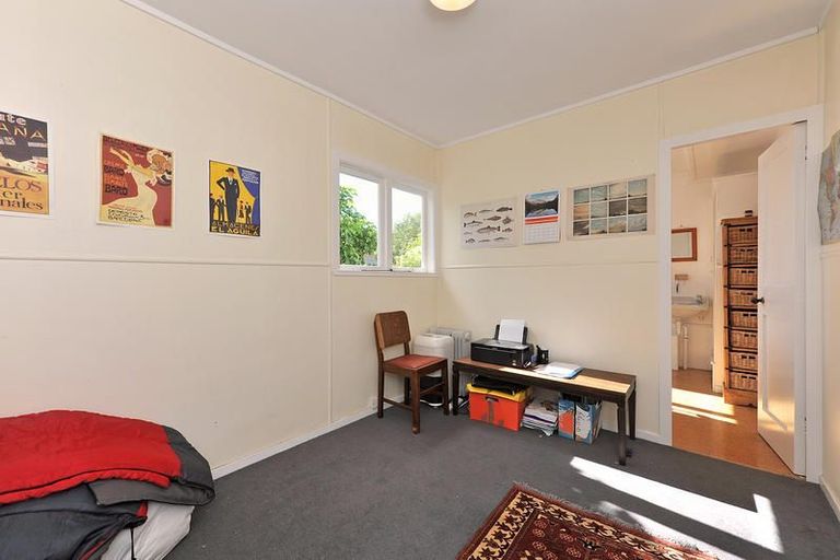 Photo of property in 37 Putnam Street, Northland, Wellington, 6012