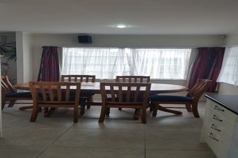 Photo of property in 38 Burswood Drive, Burswood, Auckland, 2013