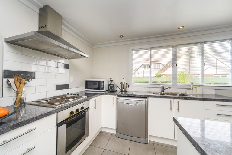 Photo of property in 126 Heretaunga Street, Palmerston North, 4414