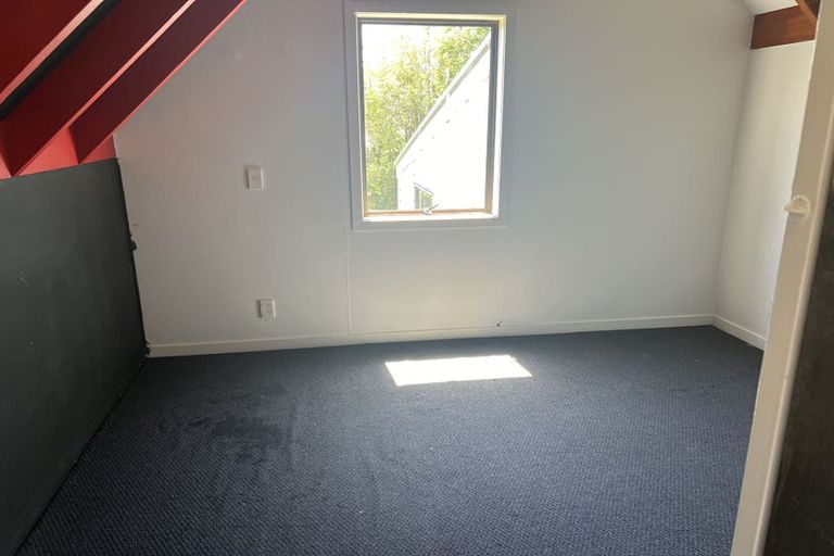 Photo of property in 14 Felicity Place, Unsworth Heights, Auckland, 0632