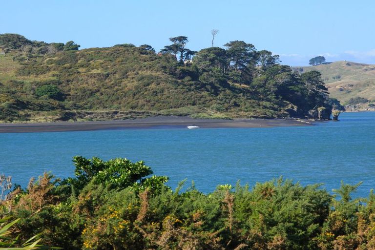 Photo of property in 11 Wainamu Road, Raglan, 3297