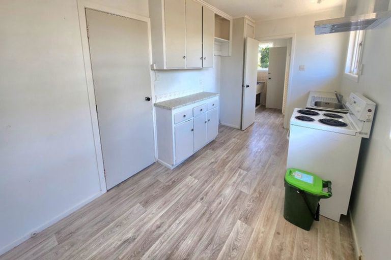 Photo of property in 105 Tidal Road, Mangere, Auckland, 2022
