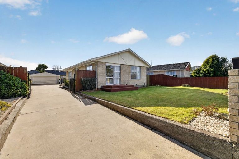 Photo of property in 40 Oakley Crescent, Hornby, Christchurch, 8042