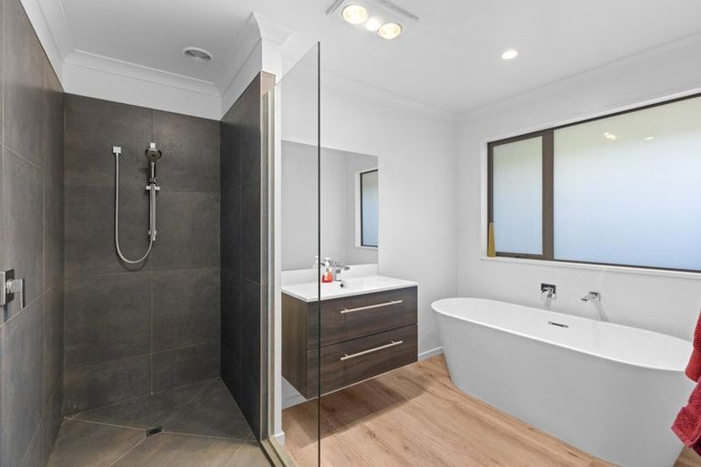 Photo of property in 62 Tiritiri Moana Drive, Pegasus, 7612