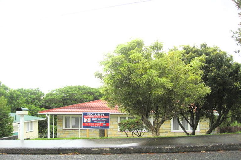 Photo of property in 11 Cartwright Road, Onerahi, Whangarei, 0110