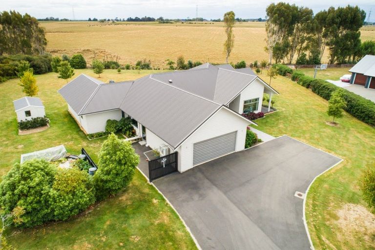 Photo of property in 20 Loveston Lane, Kelvin Grove, Palmerston North, 4470