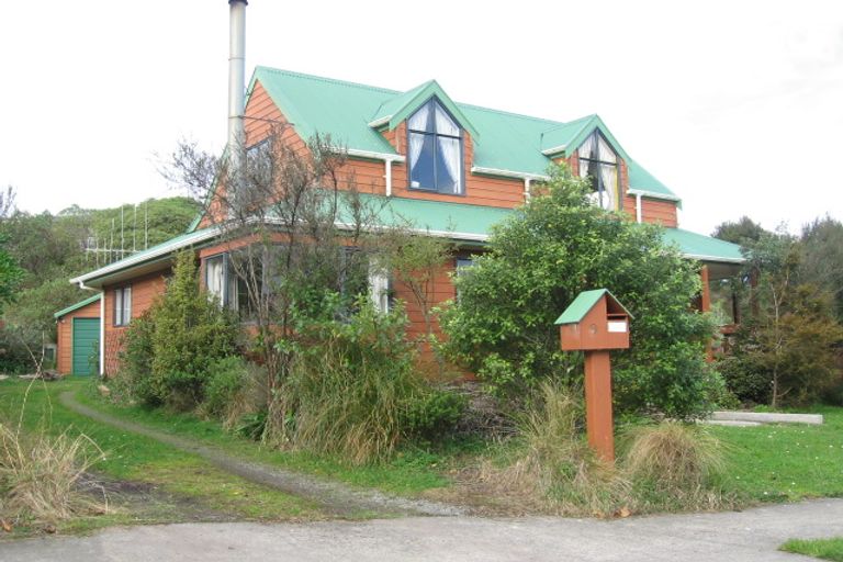 Photo of property in 9 Springdale Grove, Fitzherbert, Palmerston North, 4410