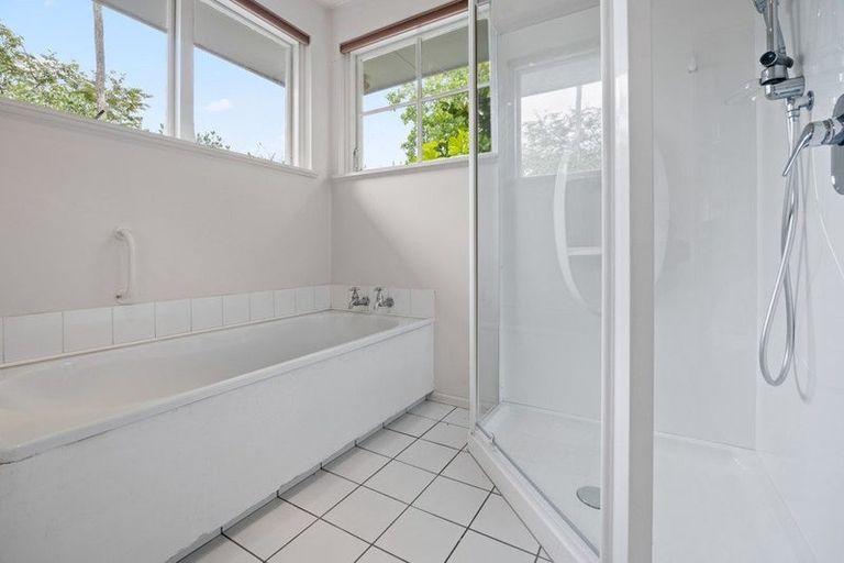 Photo of property in 20 Ashfield Place, Ilam, Christchurch, 8041