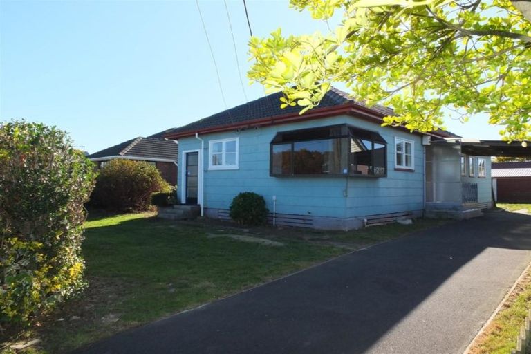 Photo of property in 17 Dunarnan Street, Avonside, Christchurch, 8061