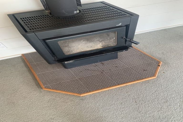 Photo of property in 10 Jane Street, Waikanae Beach, Waikanae, 5036