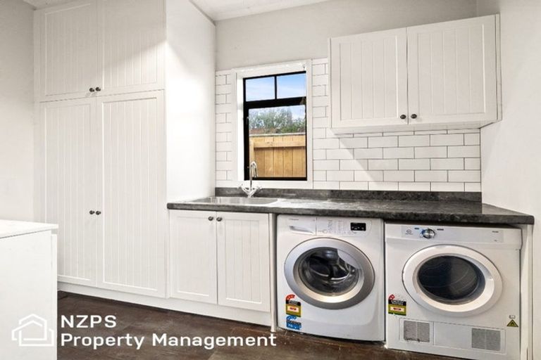 Photo of property in 169 Victoria Road, Saint Clair, Dunedin, 9012