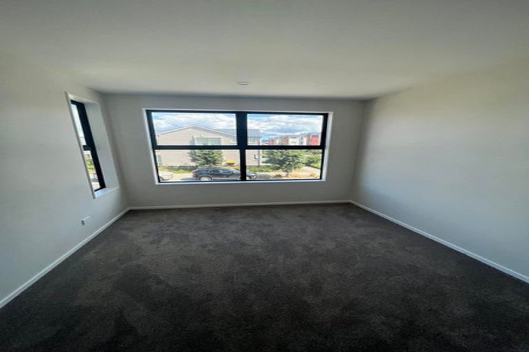 Photo of property in 42 Glidepath Road, Hobsonville, Auckland, 0616