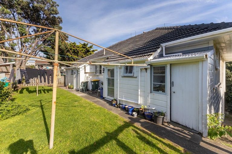 Photo of property in 25 The Esplanade, Raumati South, Paraparaumu, 5032