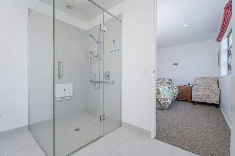 Photo of property in 16 Vanita Drive, Whitianga, 3510