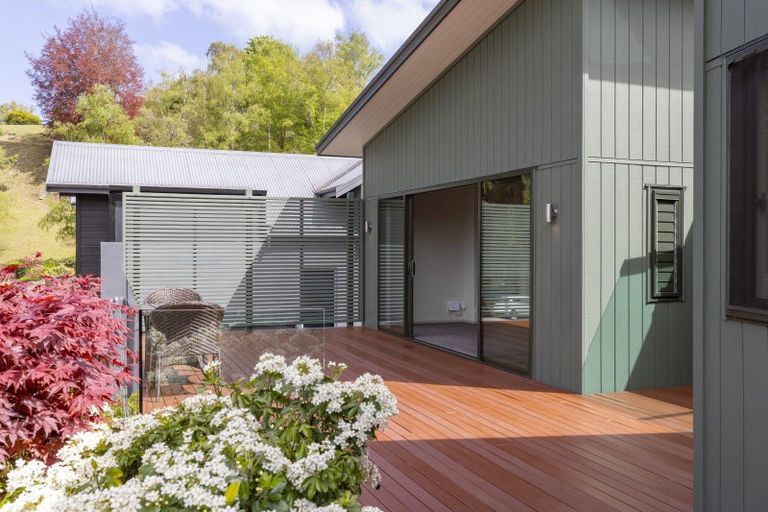 Photo of property in 868 Acacia Bay Road, Acacia Bay, Taupo, 3330