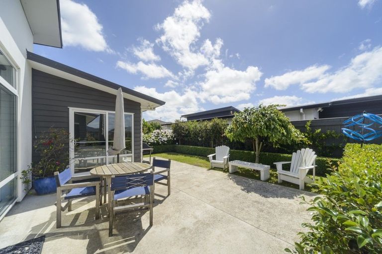 Photo of property in 3 Levi Place, Kelvin Grove, Palmerston North, 4414