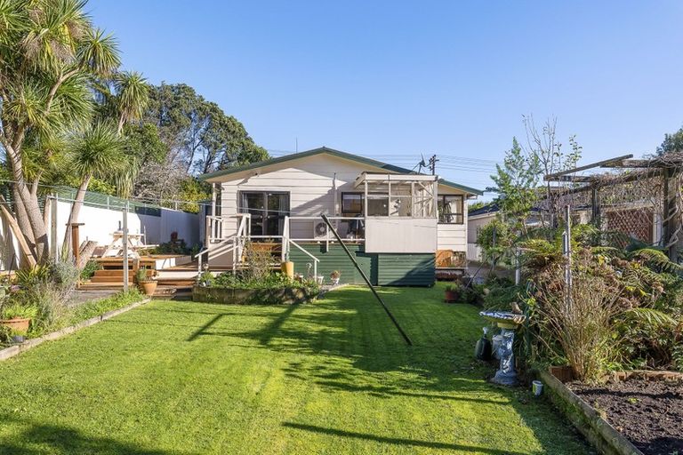 Photo of property in 85 Ruapehu Street, Paraparaumu, 5032