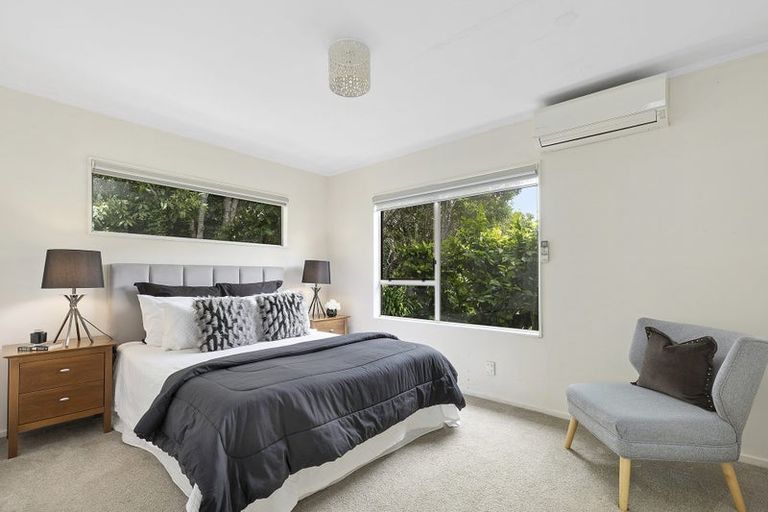 Photo of property in 12 Florio Terrace, Tawa, Wellington, 5028