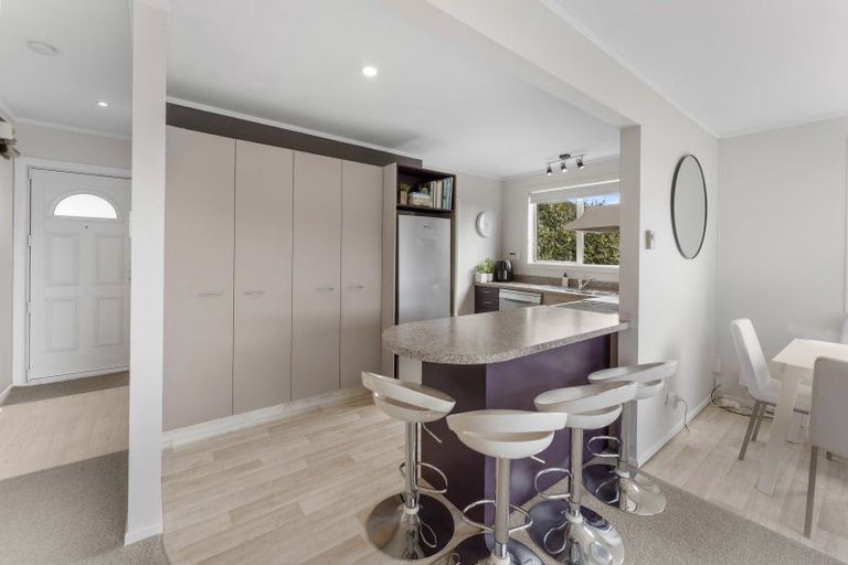 Photo of property in 2/107 Allington Road, Karori, Wellington, 6012