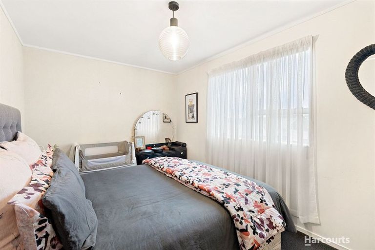 Photo of property in 1 Fernleigh Avenue, Waiuku, 2123