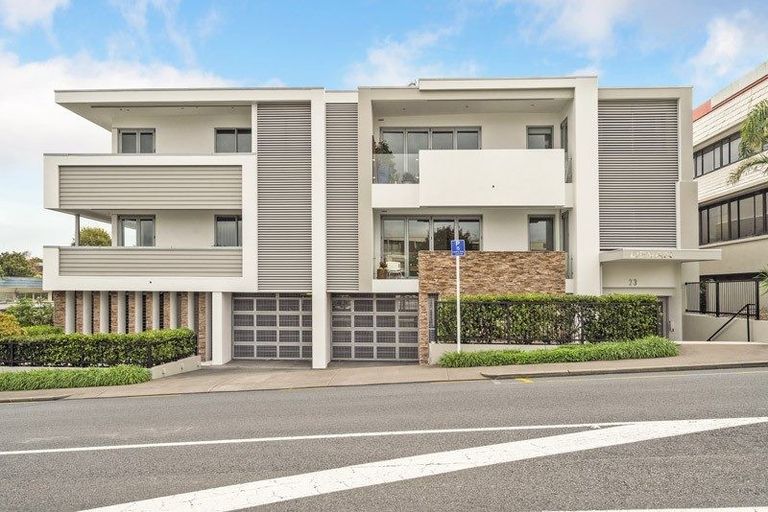 Photo of property in 3/23 Wellington Street, Howick, Auckland, 2014